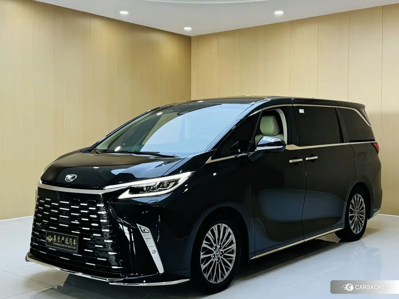 Lexus LM 2023 Черный из Китая