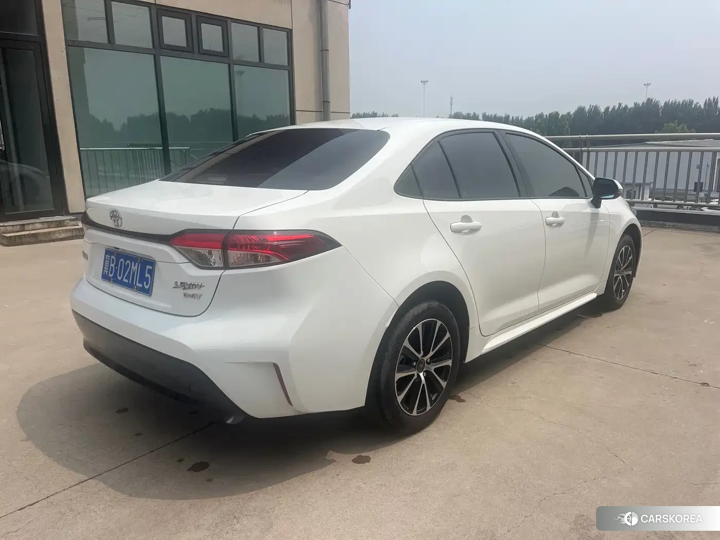 Toyota Levin 2023 Белый из Китая