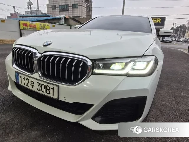 BMW 5 Series (G30) 2021 Белый из Кореи