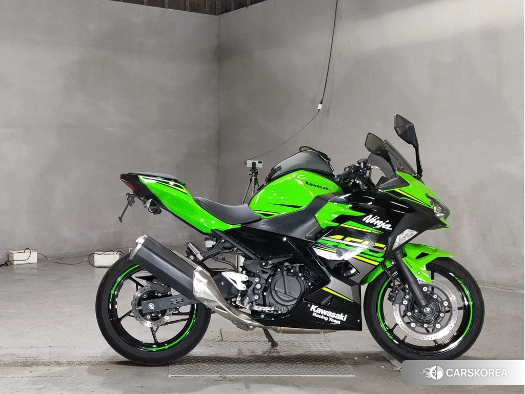 Проданный Kawasaki NINJA 400 2018 из Японии