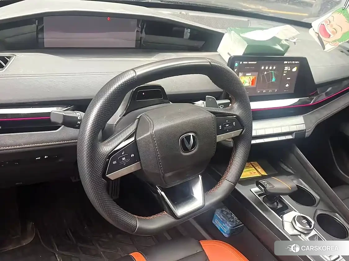 Chang'an Changan UNI-V 2025 Черный из Китая