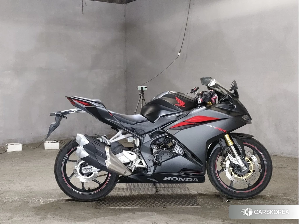 Проданный Honda CBR250RR 2017 из Японии