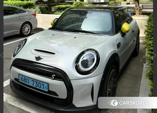Mini Cooper Electric 2022 Серебристо-серый из Кореи