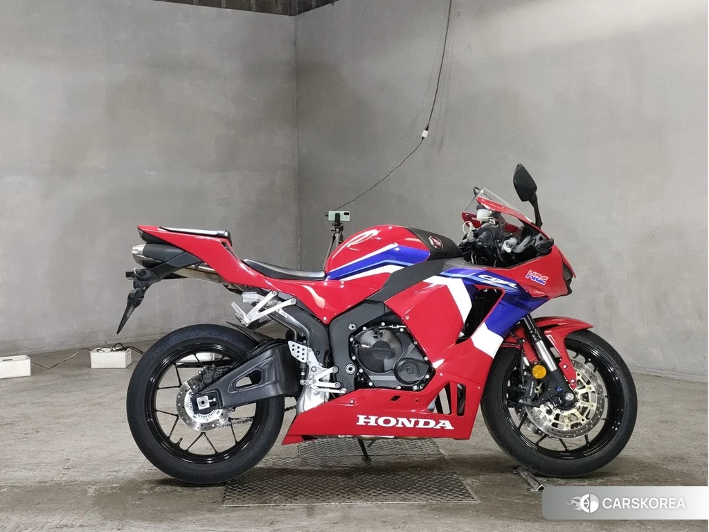 Проданный Honda CBR600RR 2022 из Японии