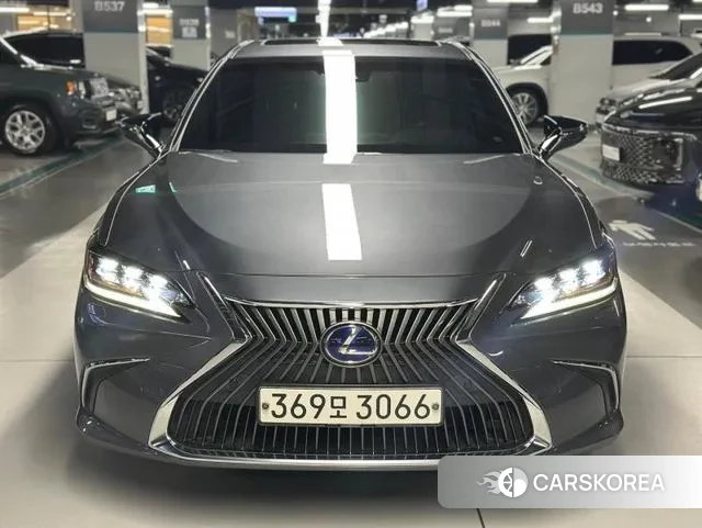 Lexus ES300h 7th generation 2020 Серый из Кореи