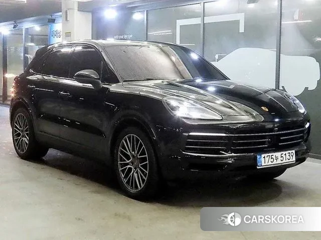 Porsche Cayenne (PO536) 2022 Черный из Кореи