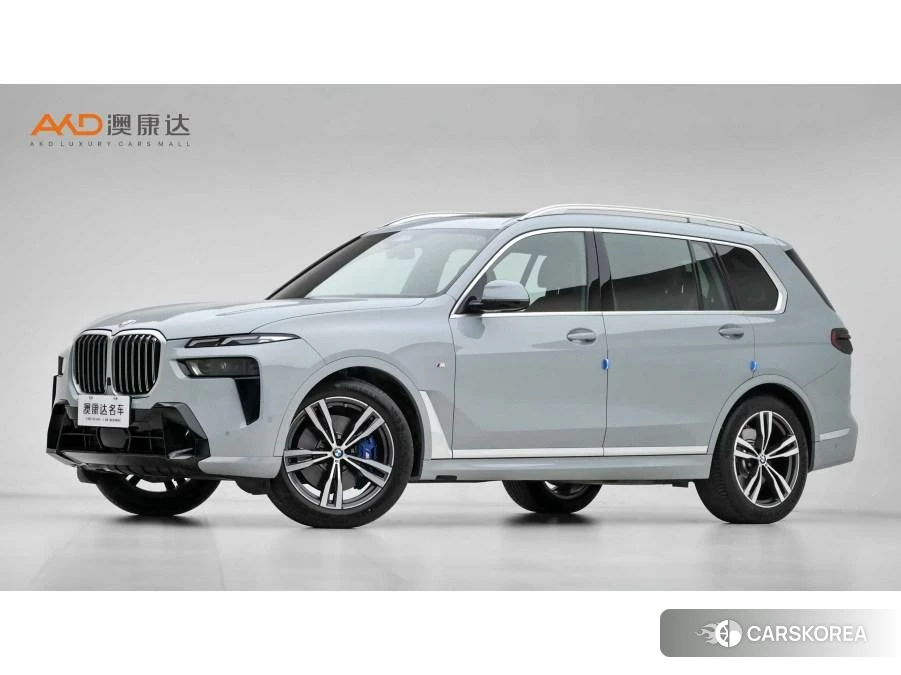 BMW X7 2022 Серебристо-серый из Китая
