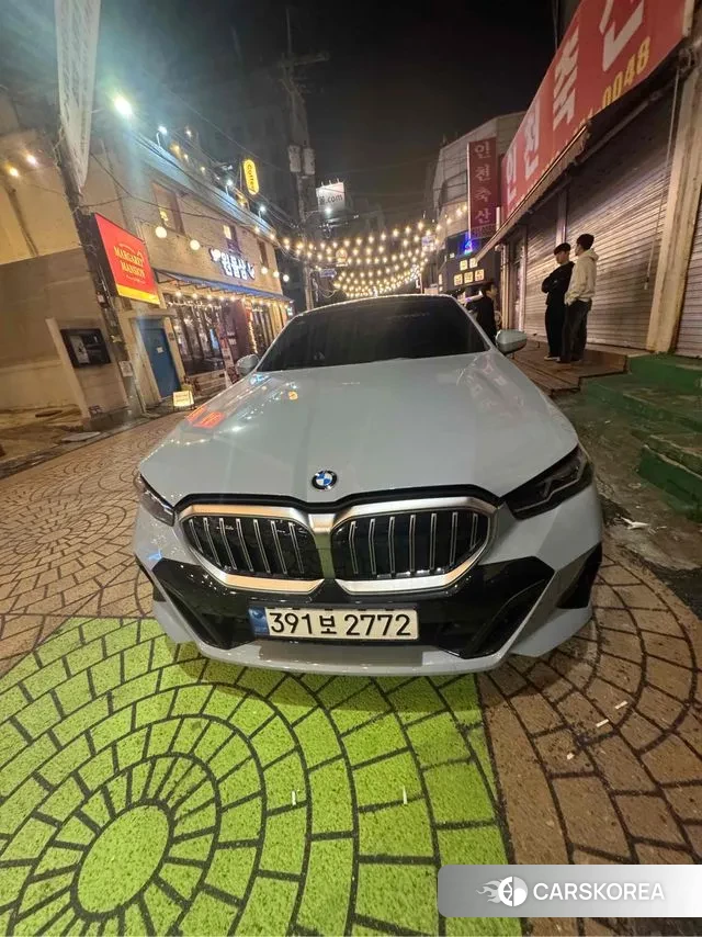 BMW 5 Series (G60) 2024 Серый из Кореи