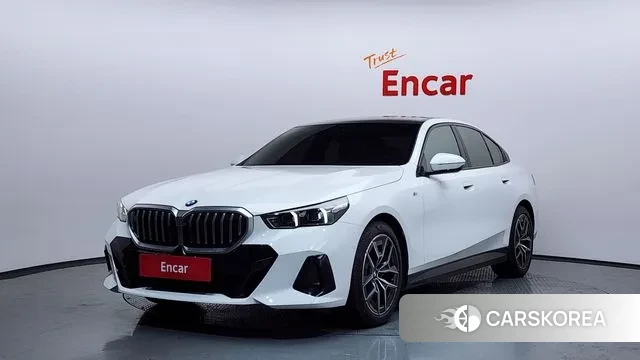 BMW 5 Series (G60) 2025 Белый из Кореи