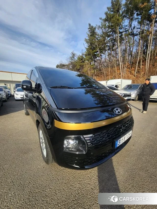 Hyundai Staria 2025 Черный из Кореи