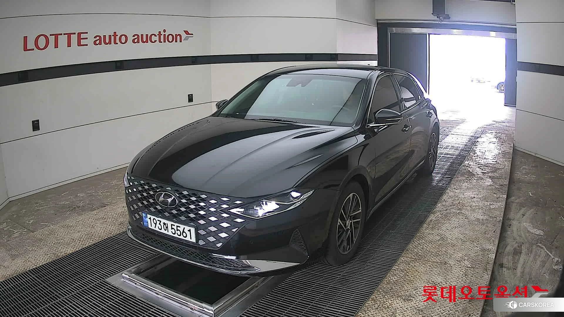 Hyundai Grandeur 2023 Abyss Black Pearl из Кореи