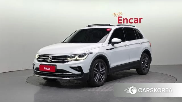 Volkswagen Tiguan second Generation 2021 Белый из Кореи