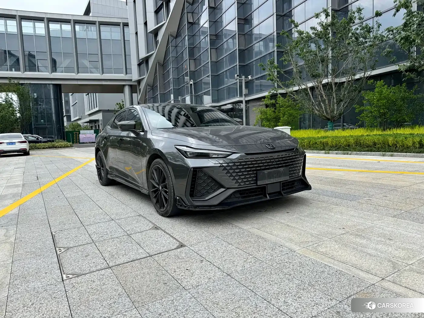 Chang'an Changan UNI-V 2024 Silver/gray из Китая