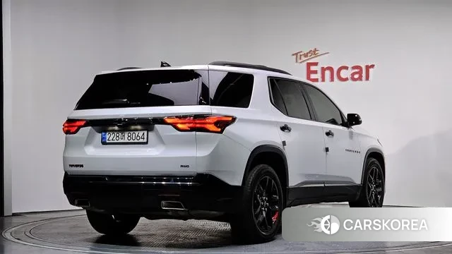 Chevrolet (GM Daewoo) Traverse 2022 Белый из Кореи