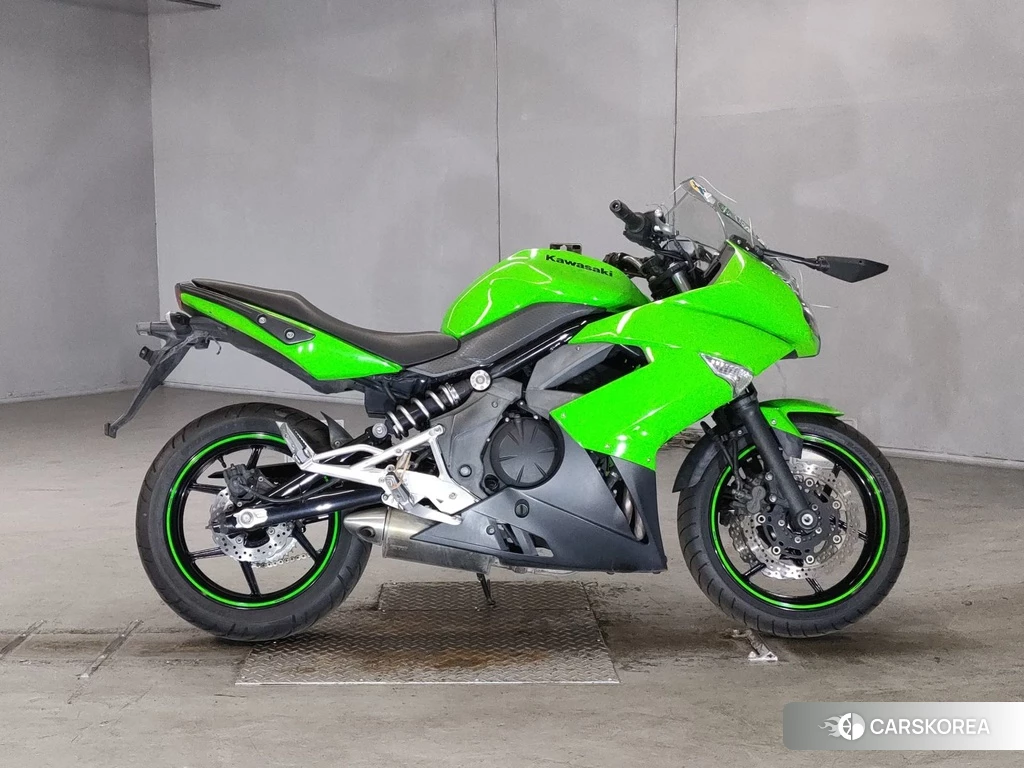 Проданный Kawasaki NINJA 400R 2010 из Японии, фото 2