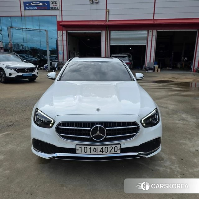 Mercedes-Benz E-Class W213 2020 Белый из Кореи