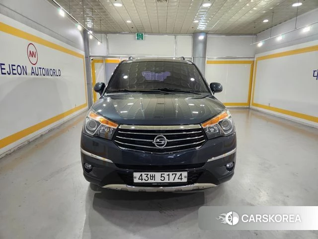 Ssangyong Korando Turismo 2018 Серый из Кореи