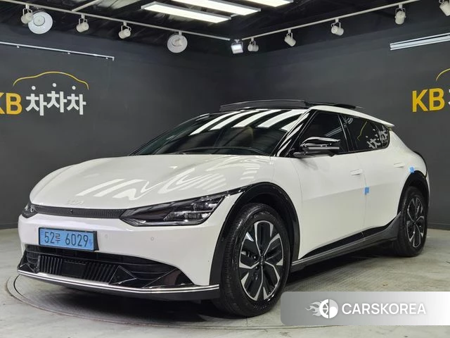 Kia EV6 2023 Белый из Кореи