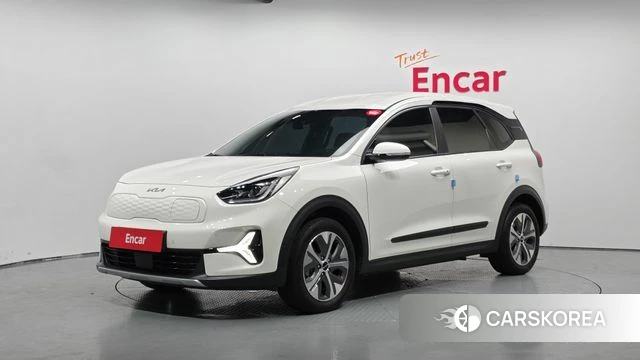 Kia Niro Plus 2023 Белый из Кореи