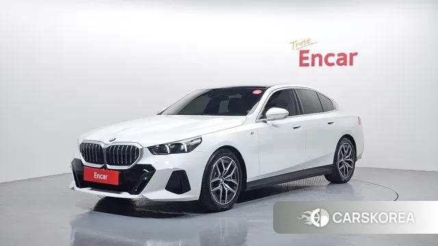 BMW 5 Series (G60) 2024 Белый из Кореи