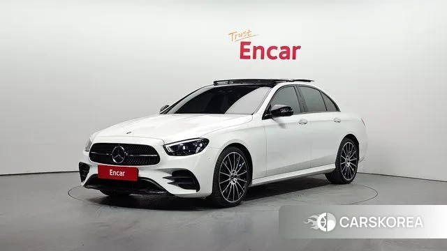 Mercedes-Benz E-Class W213 2023 Белый из Кореи