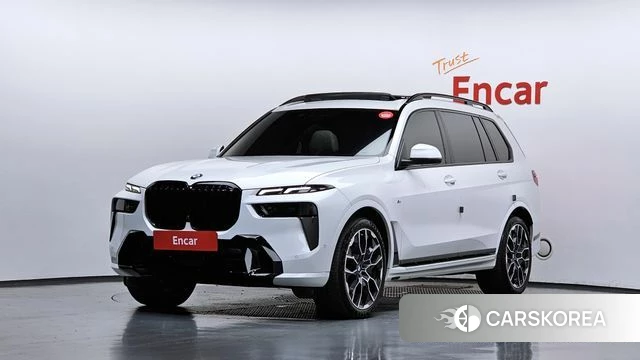 BMW X7 (G07) 2025 Белый из Кореи