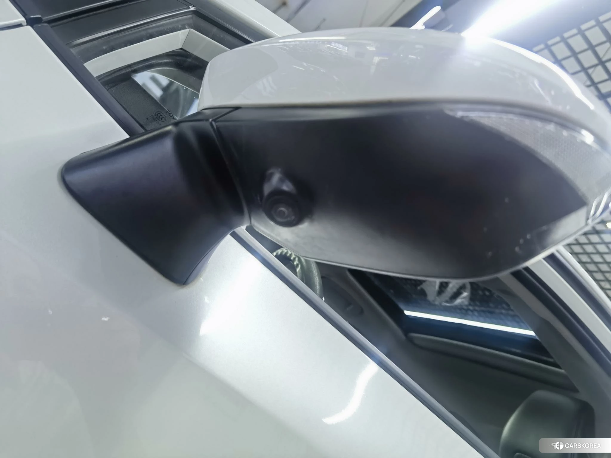 Toyota Lei Ling 2023 Белый из Китая