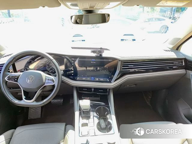 Volkswagen Touareg 2021 Черный из Китая