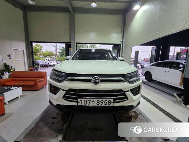 Ssangyong Beautiful Korando 2019 Белый из Кореи
