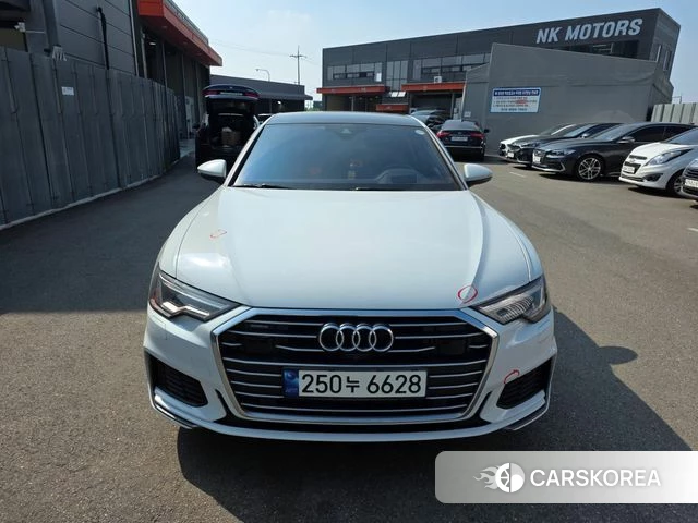 Audi A6 (C8) 2020 Белый из Кореи