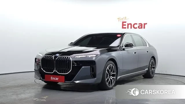 BMW i7 (G70) 2023 Серый из Кореи