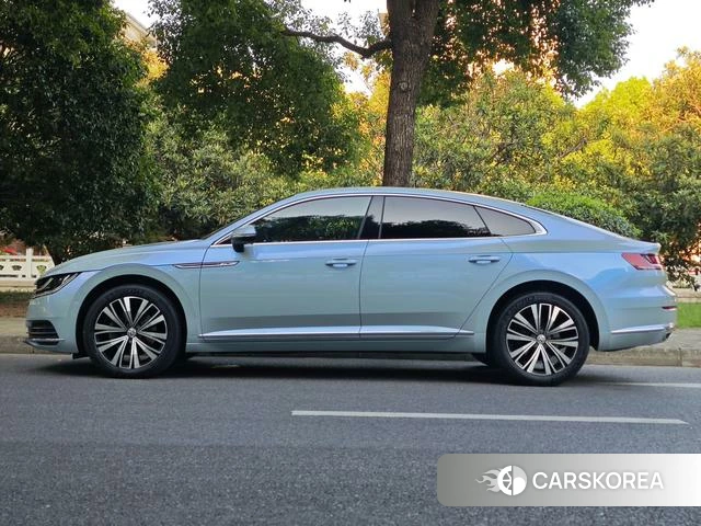 Volkswagen CC 2021 Синий из Китая