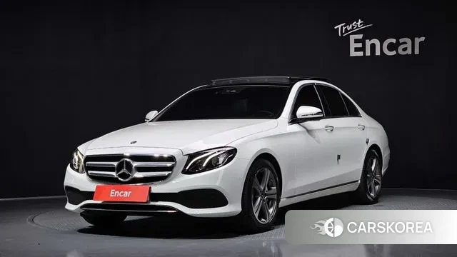 Mercedes-Benz E-Class W213 2019 Белый из Кореи