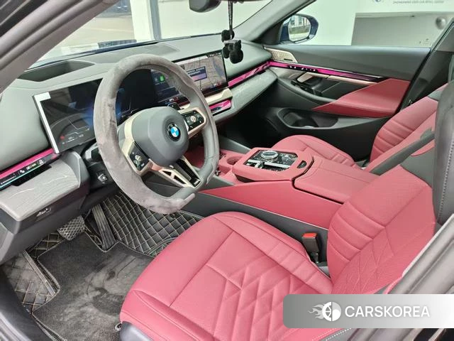 BMW 5 series 2025 Черный из Китая