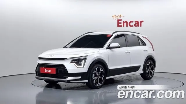 Kia Di Ol Nu Niro 2023 Белый из Кореи