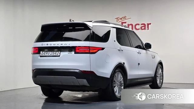 Land Rover Discovery 5 2019 Белый из Кореи