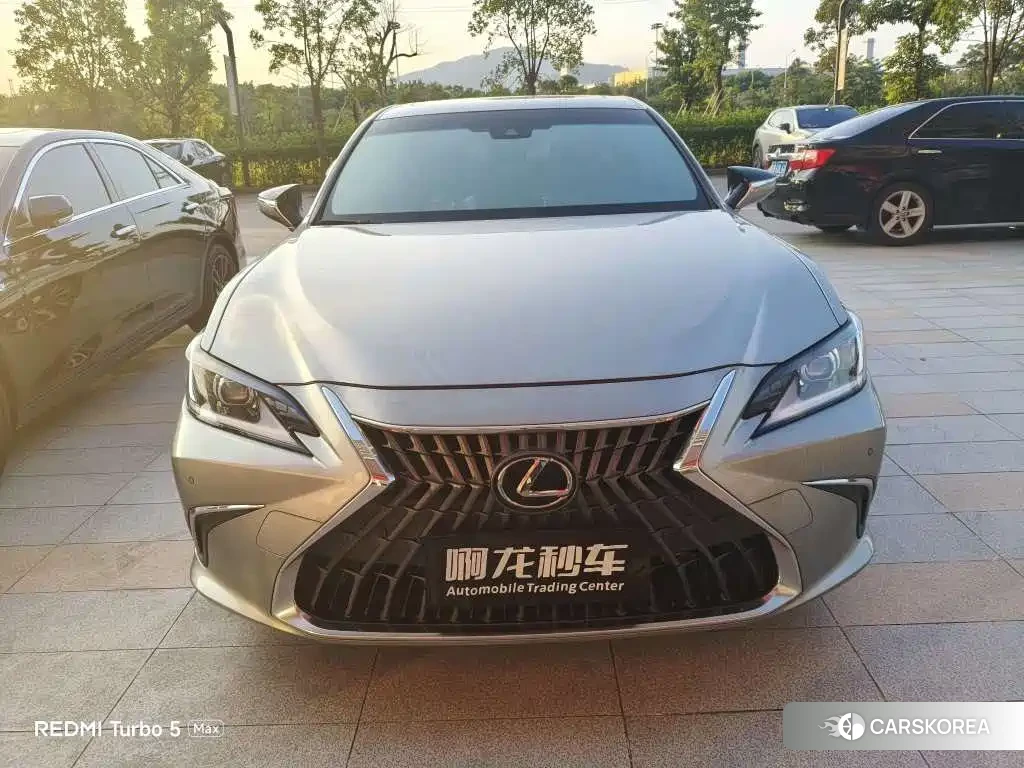 Lexus ES 2023 Champagne/brown из Китая