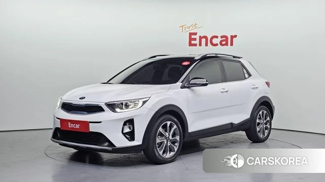 Kia Stonic 2019 Белый из Кореи