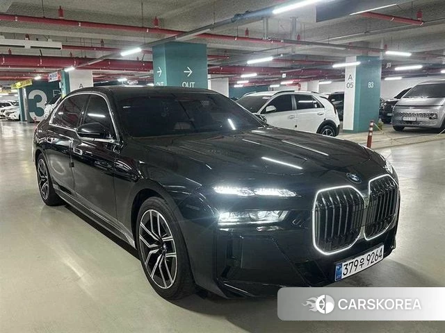 BMW 7 Series (G70) 2024 Черный из Кореи