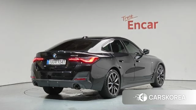 BMW 4 Series (G22) 2022 Черный из Кореи