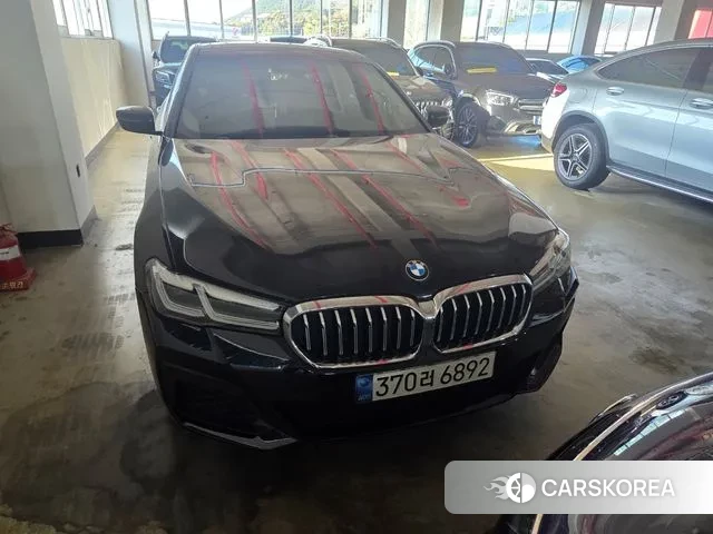 BMW 5 Series (G30) 2022 Черный из Кореи