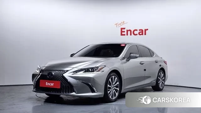 Lexus ES300h 7th generation 2020 Песочный из Кореи