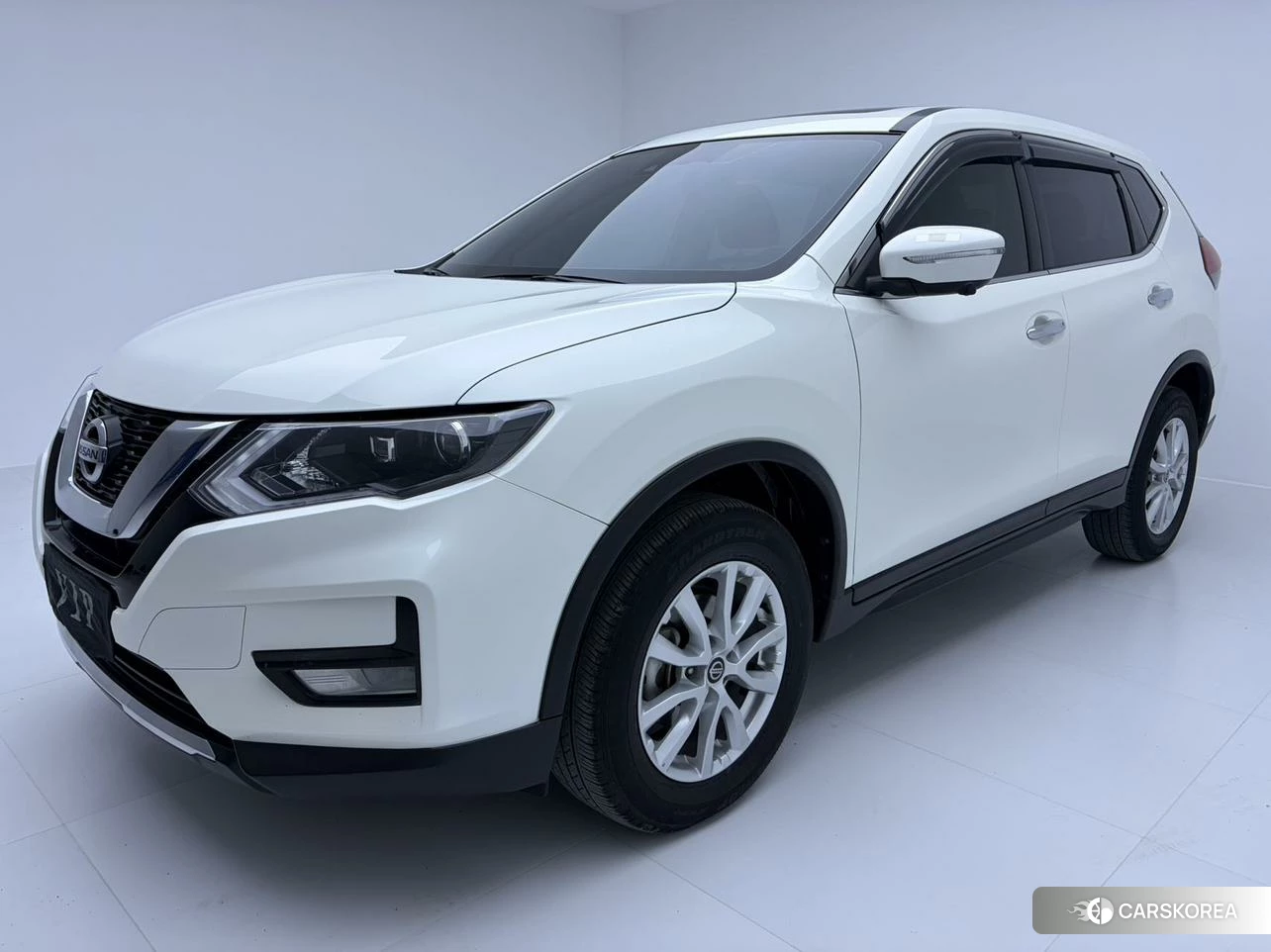 Nissan Qijun 2023 Белый из Китая