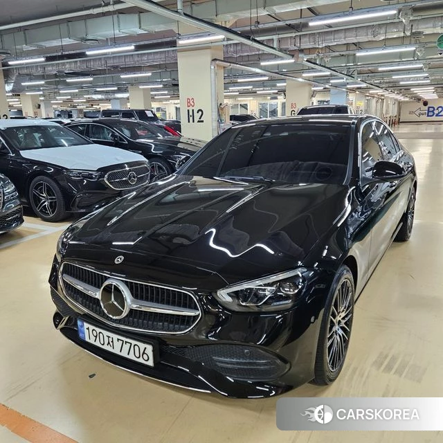 Mercedes-Benz C-Class W206 2022 Черный из Кореи