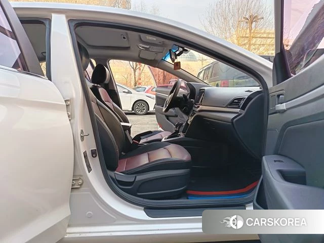 Hyundai Lead 2018 Белый из Китая