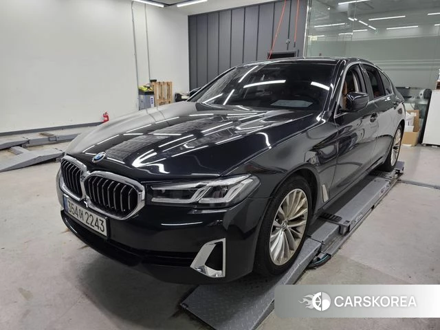 BMW 5 Series (G30) 2022 Черный из Кореи