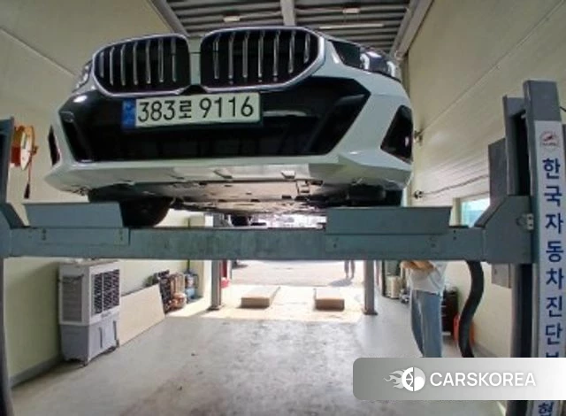 BMW 5 Series (G60) 2023 Белый из Кореи