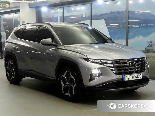 Hyundai Tucson (NX4) 2023 Серебристо-серый из Кореи