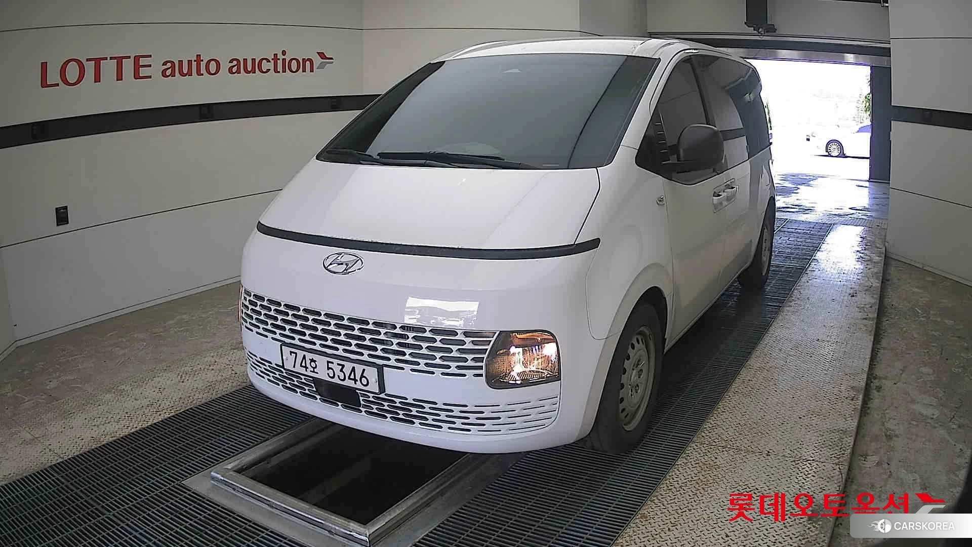 Hyundai Staria 2022 Creamy White из Кореи