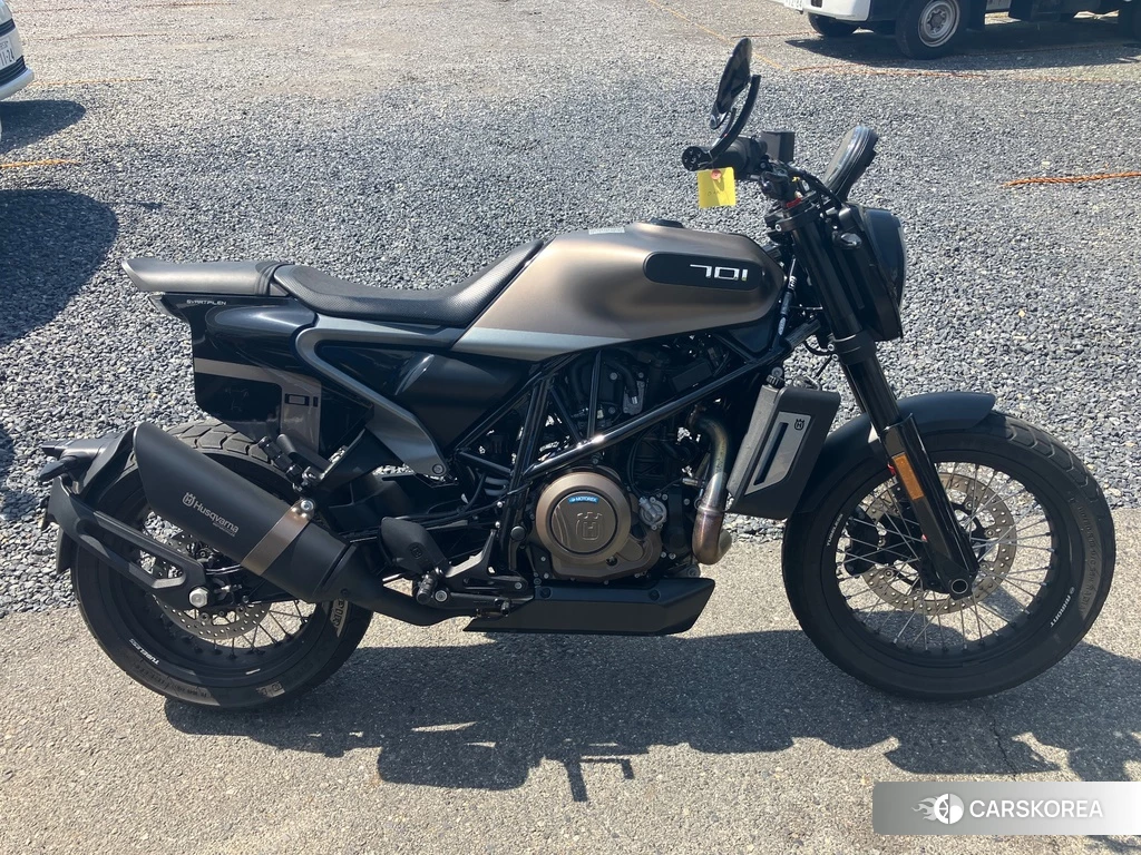 Проданный Husqvarna SVARTPILEN 701 2019 из Японии